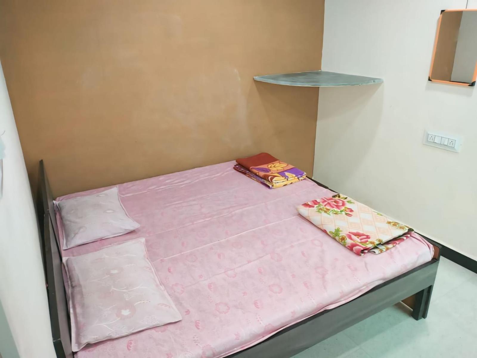 Kailash Kuti Guest House Ujjain Exterior photo