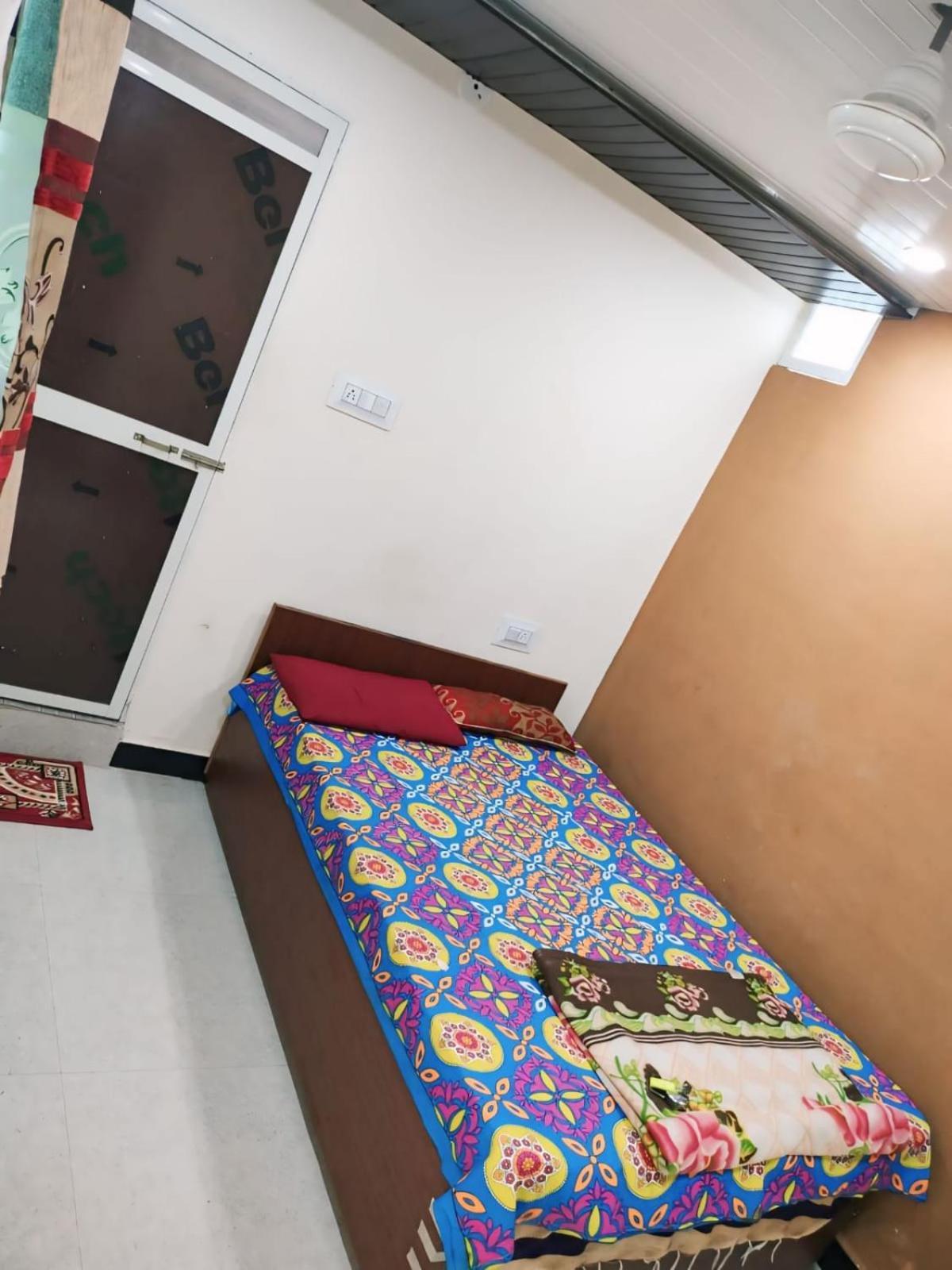 Kailash Kuti Guest House Ujjain Room photo